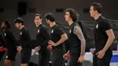 Galatasaray, Fenerbahçe'yi geçip finalde kupaya uzanmak istiyor