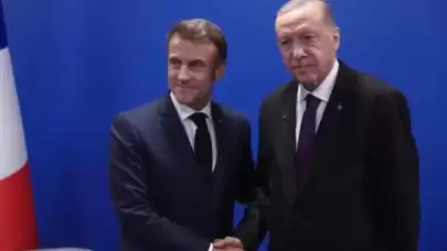 Cumhurbaşkanı Erdoğan ve Fransa Cumhurbaşkanı Macron arasında kritik görüşme