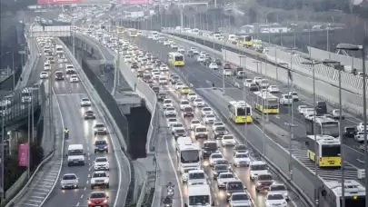 İstanbul'da sabah saatlerinde trafik yoğunluğu