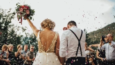 Rüyada düğün görmek ne anlama gelir?