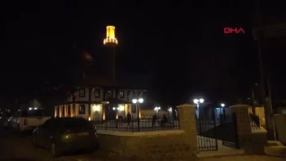 Keşan'da restorasyonun ardından 5 asırlık camide ilk teravih namazı kılındı