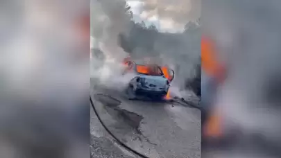 Karabük'te seyir halindeki otomobil yanarak kül oldu