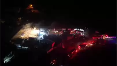 Gebze'de palet fabrikasında yangın! 2 saatte söndürüldü