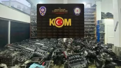 Kaçak araç parçası operasyonu: 879 motor ele geçirildi