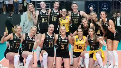 VakıfBank Galatasaray'ı son sette geçti