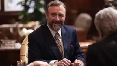 Kral Kaybederse'nin Kenan'ı bakın hangi iş insanı çıktı