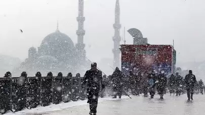 Meteoroloji uyardı! Şiddetli kar geliyor: İstanbul ve Ankara için alarm verildi