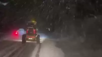 Adıyaman'da tipi ve kar yağışı yolları kapattı