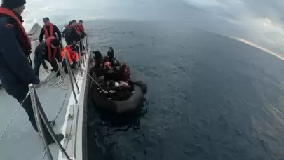 İzmir'de 35 düzensiz göçmen kurtarıldı