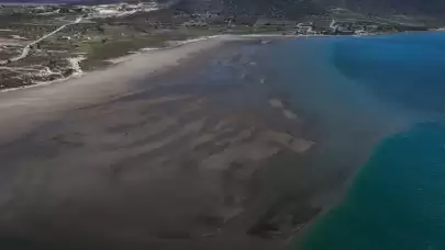 Didim ve Çeşme'de deniz yaklaşık 300 metre çekildi