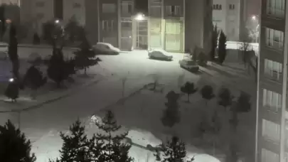 Başkent beyaza büründü