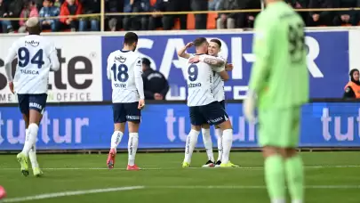 Szymański’den tarihe geçen gol!