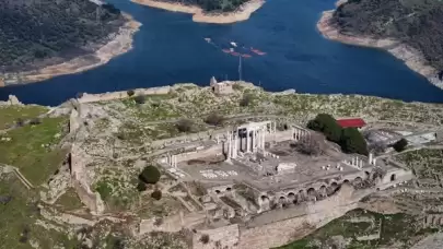 Pergamon'da "Mozaikli Ev" gün yüzüne çıkarılıyor
