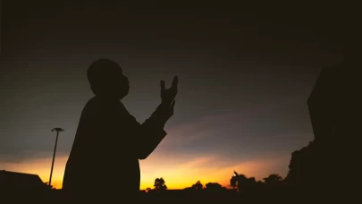 Teheccüd Namazı Nedir? Nasıl Kılınır?