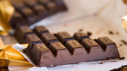 Bayram öncesi piyasaya süreceklerdi! Tarihi geçmiş 17 ton çikolata ele geçirildi