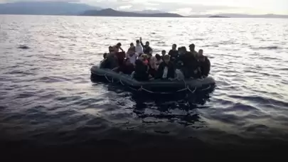 Antalya açıklarında lastik bottaki 3 kişi kurtarıldı