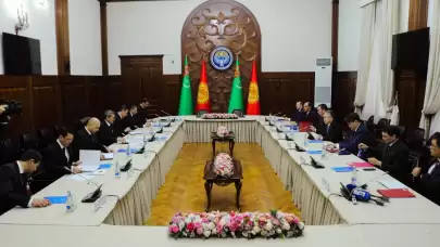 Kırgızistan ve Türkmenistan, dışişleri bakanları düzeyinde siyasi istişarelerde bulundu