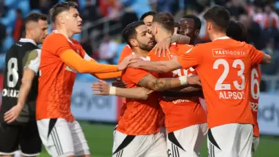 Adanaspor sahasında Manisa FK'yı mağlup etti