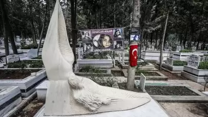 Özgecan Aslan mezarı başında anıldı