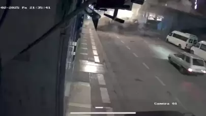 Freni boşalan kamyon köprüden uçtu: Çok sayıda ölü ve yaralı var