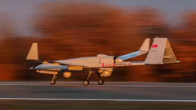 Yapay zekalı Bayraktar TB2T-AI gökyüzüyle buluştu