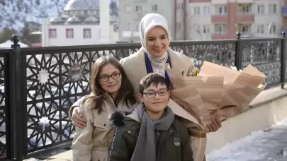 Bakan Mahinur Özdemir Göktaş Gümüşhane’de ziyaretlerde bulundu