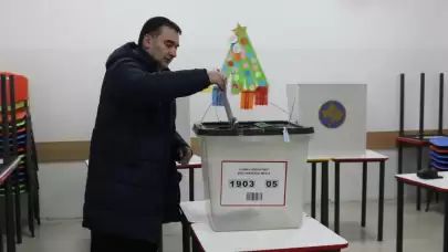 Kosova'da düzenlenen genel seçimde oy kullanma işlemi başladı