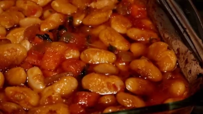 3 farklı kuru fasulye tarifi: Gelenekselden fırına kadar lezzetli seçenekler
