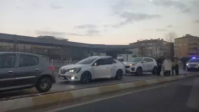 Kırklareli’nde can pazarı! 4 araç birbirine girdi