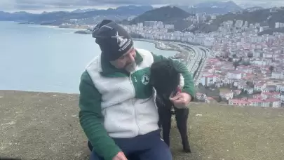 Esnaf, annesinin reddettiği kuzuyu evinde büyütüyor ve sevgiyle besliyor.