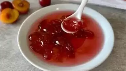 Erik Reçeli Tarifi: Ev Yapımı Lezzetli ve Kolay Reçel Tarifi ile Kahvaltılarınıza Lezzet Katın!