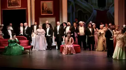 Samsun Devlet Opera ve Balesi, unutulmaz eser "La Traviata"yı sanatseverlerle buluşturdu!