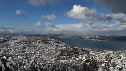 İstanbul'da kar yağışı kartpostallık manzaralar oluşturdu