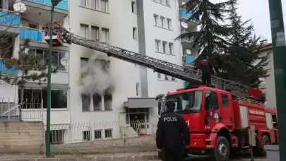 Tokat'ta 6 katlı apartmanda yangın