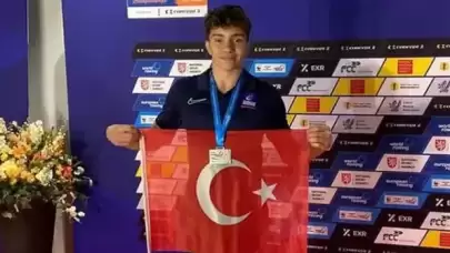 Milli para kürekçiden dünya rekoru!