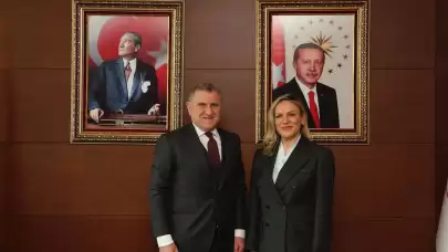 Türkiye Tenis Federasyonu Başkanı Müderrisgil'den, Bakan Osman Aşkın Bak’a ziyaret