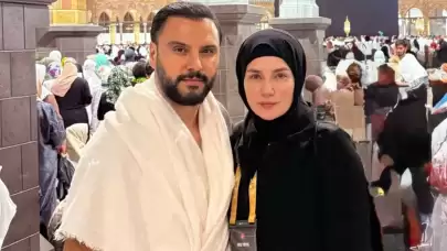 Alişan, eşi Buse Varol ile Umre'ye gitti