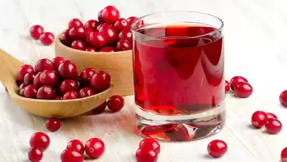 Kızılcık Şerbeti Nedir, Nasıl Yapılır? Faydaları Nelerdir?