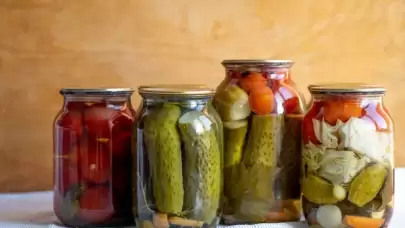 Turşunun Sağlık Faydaları ve Besin Değeri: Şifa Kaynağınız Mutfakta!