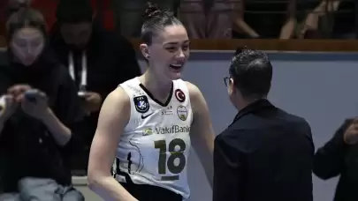 Zehra Güneş, takımında kaldı