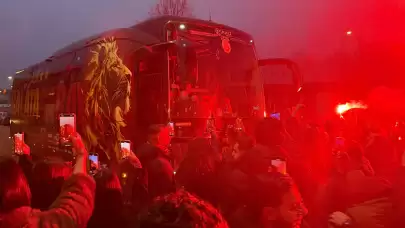 Galatasaray’a Amsterdam’da büyüleyici karşılama