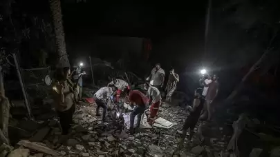 Filistin Sağlık Bakanlığı: Son 24 saatte enkaz altından 9 kişinin naaşı çıkarıldı