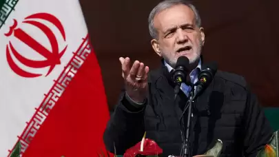 Türkçe şiire müdahale! Pezeşkiyan’ın cevabı alkış aldı