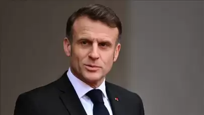 Fransa Cumhurbaşkanı Macron, yapay zekanın insanlığa hizmet etmesi gerektiğini söyledi