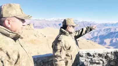 Orgeneral Bayraktaroğlu Pençe Harekatı bölgesinde