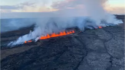 Hawaii'deki Kilauea Yanardağı 10'ncu kez patladı