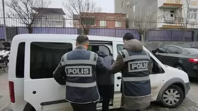 Kadın kılığına giren hırsızlık şüphelisi polis tarafından yakalandı