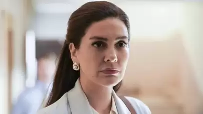 Bergüzar Korel'den samimi itiraf: Tokat yerine kafa attım