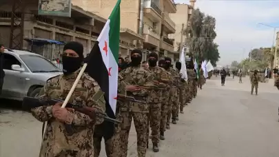 Deyrizor'da güvenlik güçleri, çok sayıda silah ele geçirdi