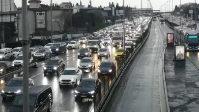 İstanbul'da sabah trafiği yine kilitlendi!